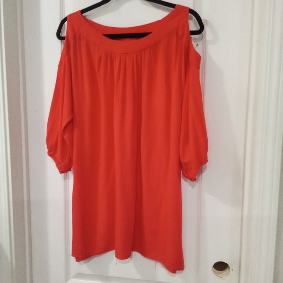 Women's Cold Shoulder Top - L - Picture 6 of 6